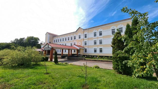Готельний комплекс Вершник